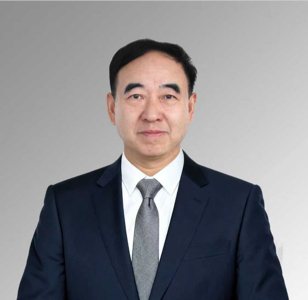 周 熠